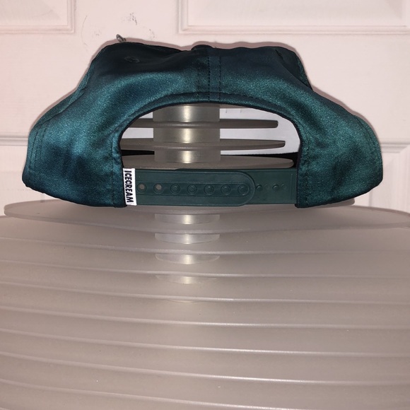 NEW ICECREAM SnapBack hat - Picture 4 of 5